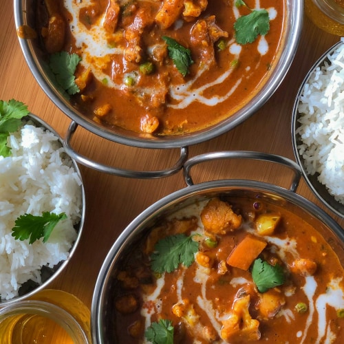 Ein Bild eines Currys mit Reis